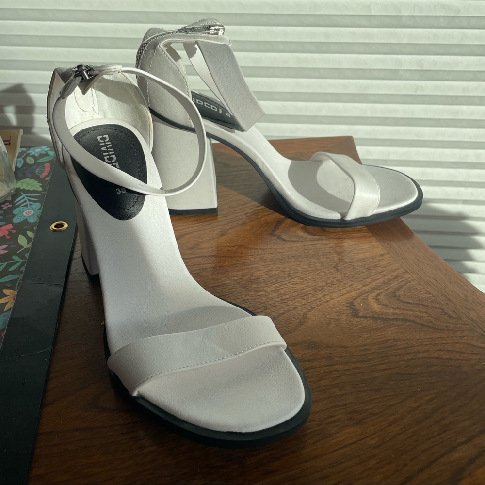 New White H&M Chunky Heels